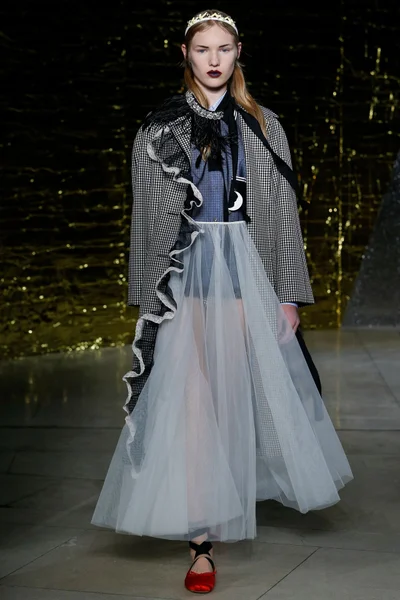 Look 29